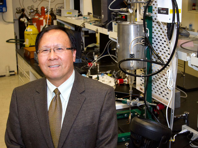 Professor strives for ‘greener’ power plants