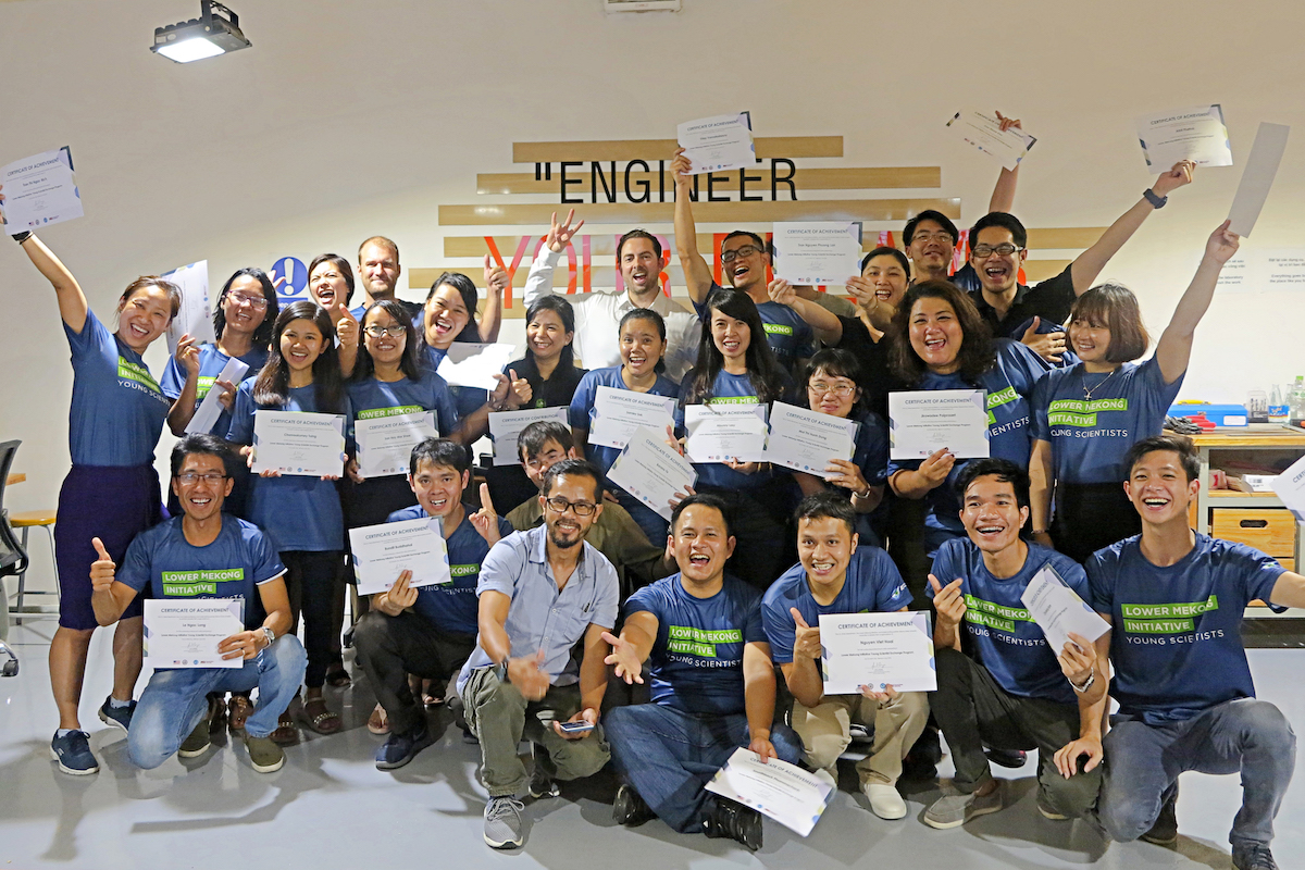 IMG_5498w large group of students holding certificates