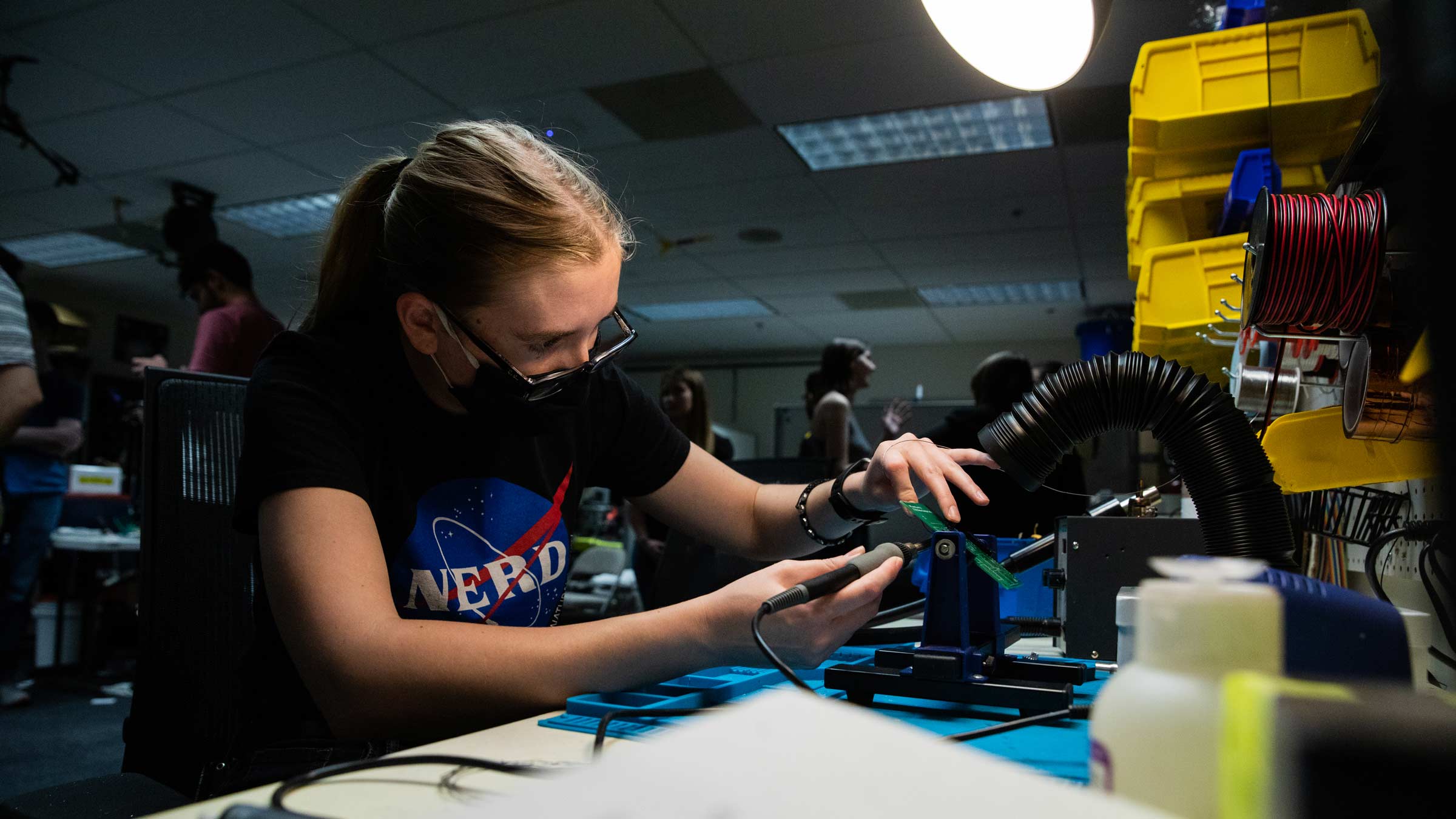 Elizabeth Arnold working at the Luminosity Lab